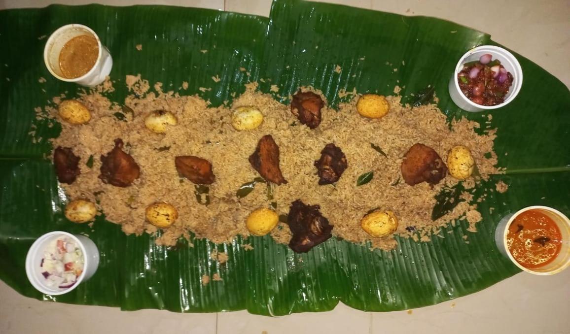 Hb Budget Rest Hotel Jaffna Bagian luar foto